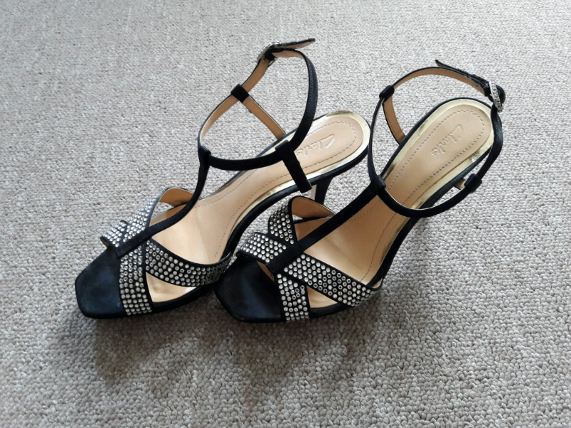 clarks evening shoes